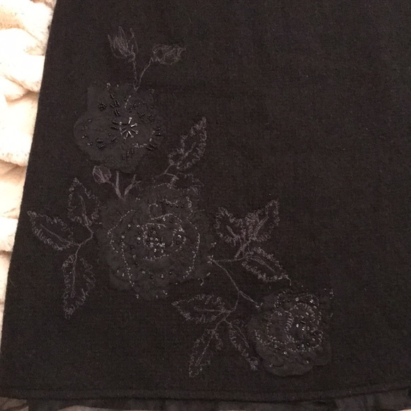 Vintage Wool Skirt with Flower Appliqué and Embroidery Black Pencil Skirt sz S - Picture 8 of 8